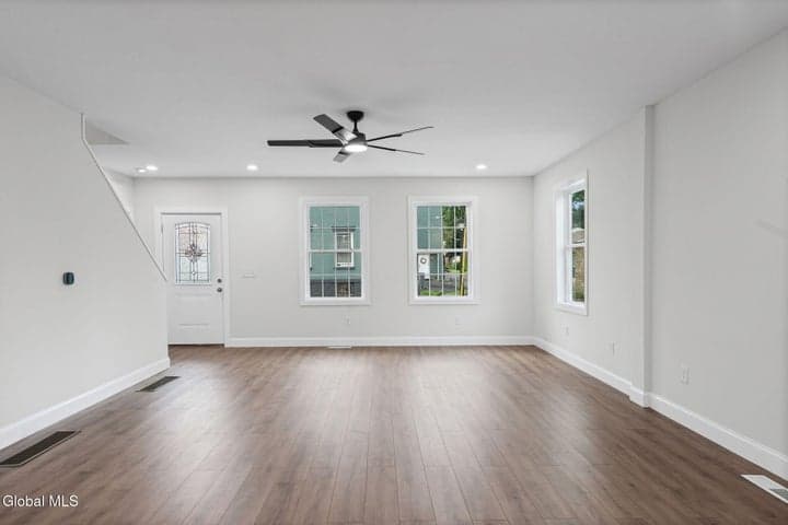 16 Broad Street, Waterford, NY, photo 5