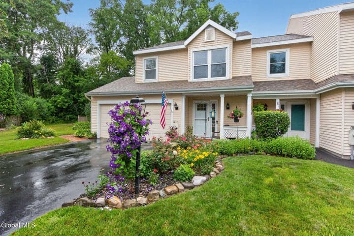 60 Stoney Creek Drive, Clifton Park, NY, photo 2