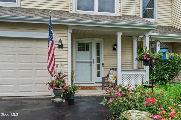 60 Stoney Creek Drive, Clifton Park, NY, photo 3