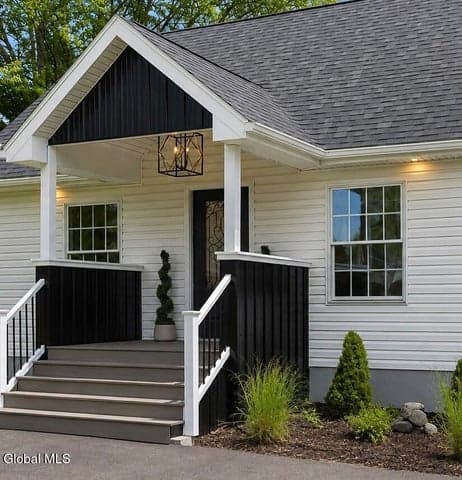 64 Green Island Avenue, Latham, NY