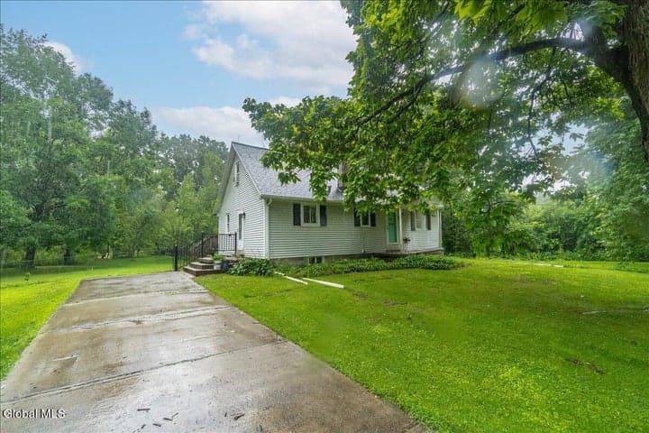 35 Neil Boulevard, Bethlehem, NY, photo 3