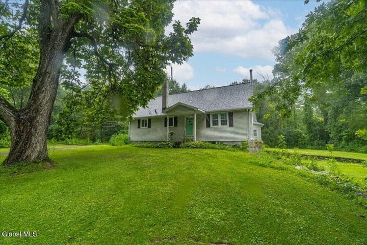 35 Neil Boulevard, Bethlehem, NY, photo 2