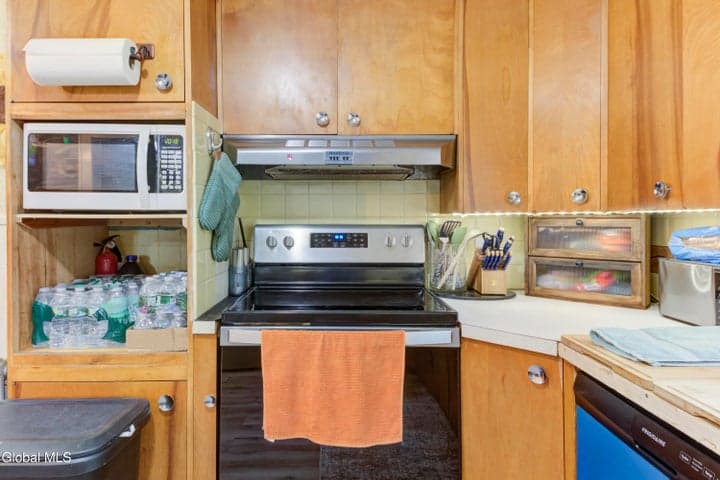 138 5th Avenue, Gloversville, NY, photo 4