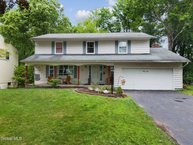 29 Fairway Avenue, Delmar, NY, photo 2