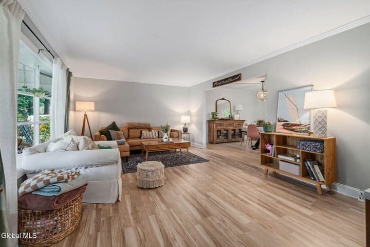 29 Fairway Avenue, Delmar, NY, photo 4