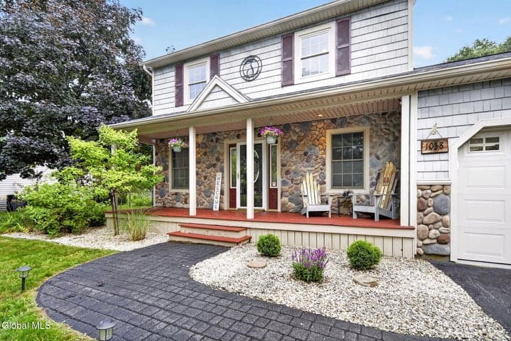 1038 Laural Lane, Malta, NY, photo 2