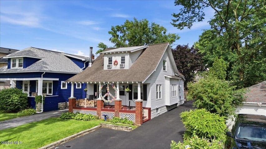 1240 Dean Street, Niskayuna, NY