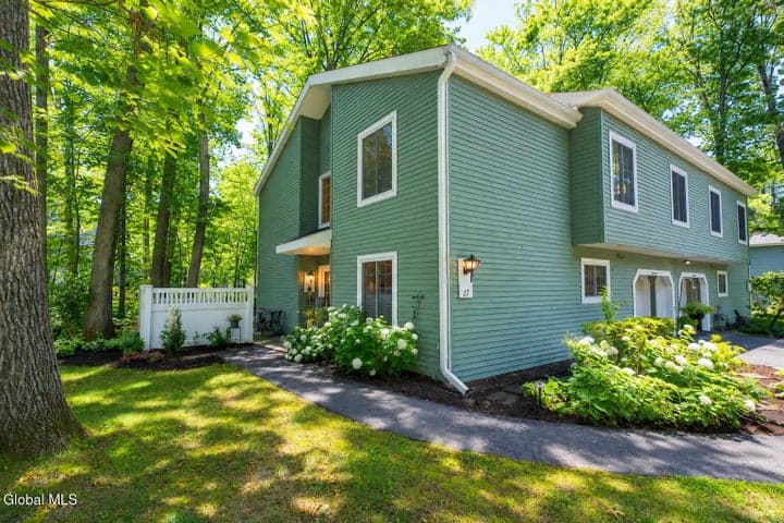 17 Spruce Court, Delmar, NY, photo 4
