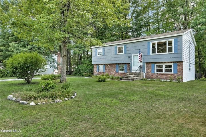40 Oakwood Boulevard, Clifton Park, NY, photo 2