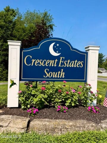 42 Westchester Drive, Clifton Park, NY, photo 3