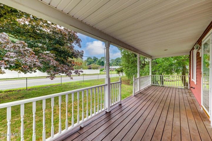 221 Schoolhouse Road, Guilderland, NY, photo 4