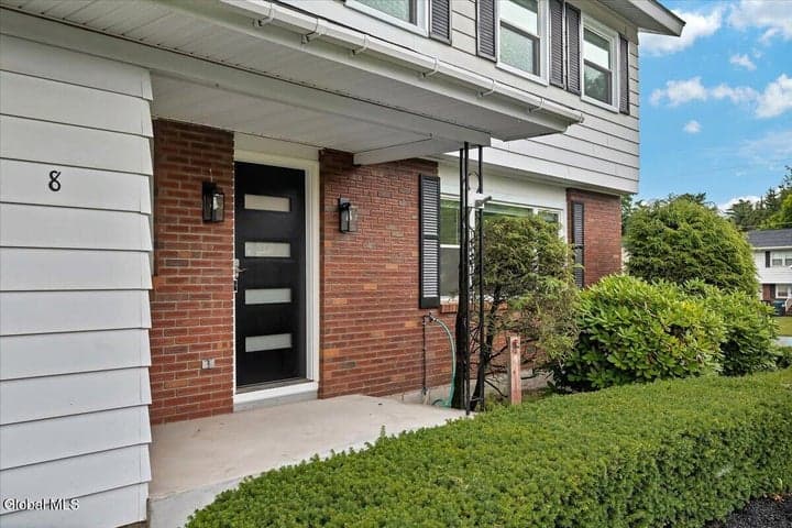 8 Woodland Drive, Colonie, NY, photo 5