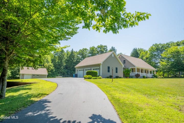 152 Memory Lane, Perth, NY, photo 2