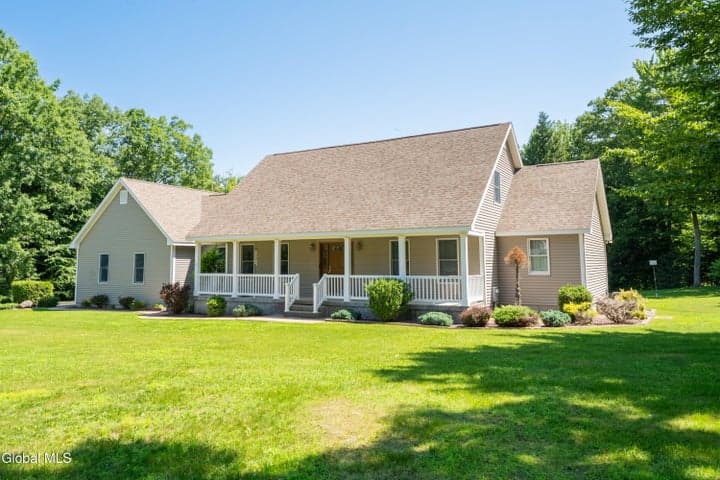 152 Memory Lane, Perth, NY