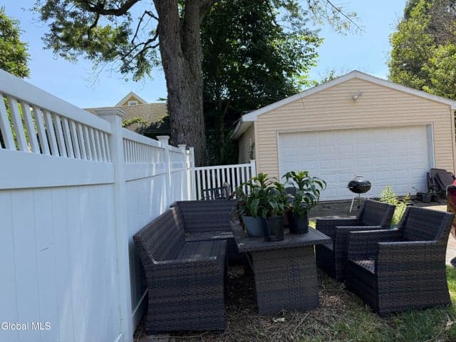 18 Summit Avenue, Troy, NY, photo 3