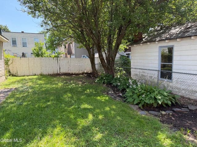 18 Summit Avenue, Troy, NY, photo 4