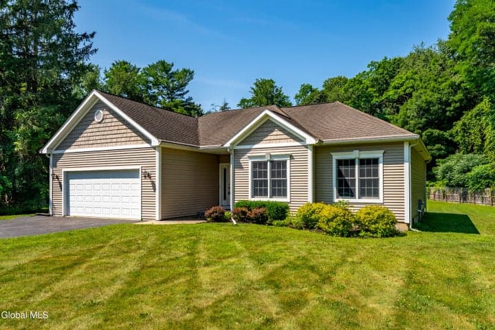 545 Sacandaga Road, Glenville, NY
