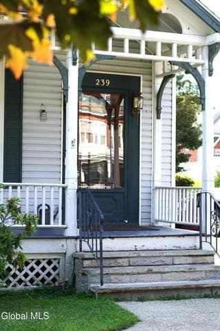 239 S 2nd Avenue, Mechanicville, NY, photo 3