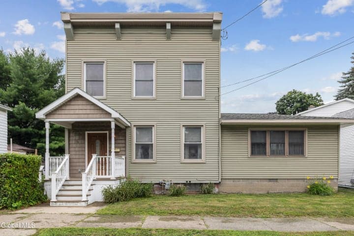 29 Washington Avenue, Waterford, NY