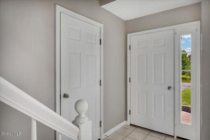 42A Raylinsky Lane, Halfmoon, NY, photo 4