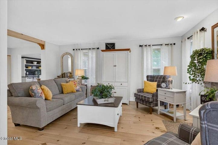 1 Erie Court, Waterford, NY, photo 5