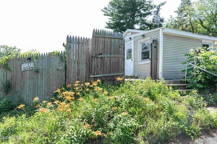 17 Katherine Road, Albany, NY, photo 3