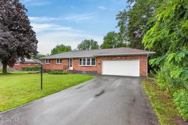 3966 Consaul Road, Niskayuna, NY