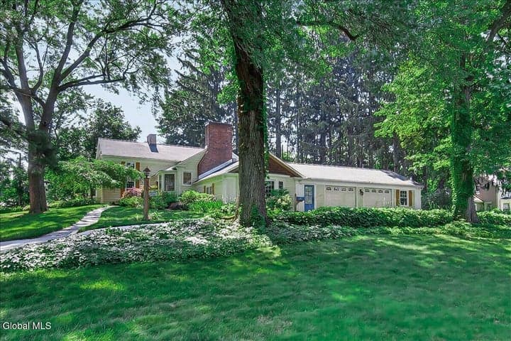 1916 E Country Club Drive, Niskayuna, NY, photo 2