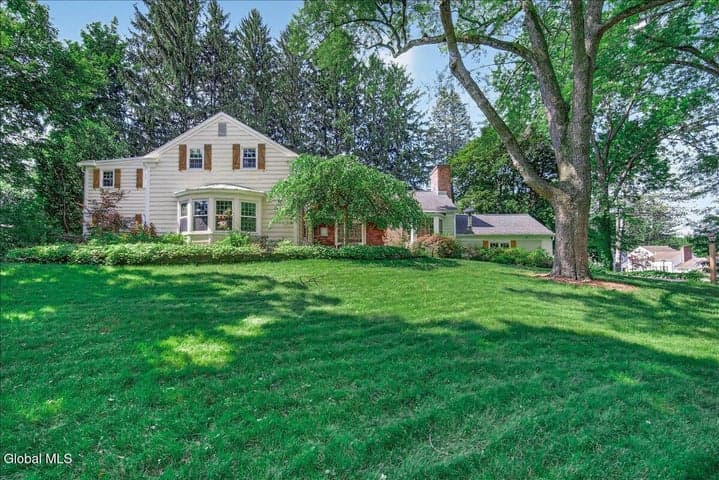 1916 E Country Club Drive, Niskayuna, NY, photo 1