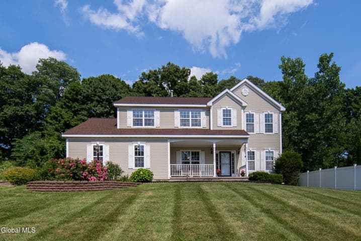 41 Utica Avenue, Latham, NY