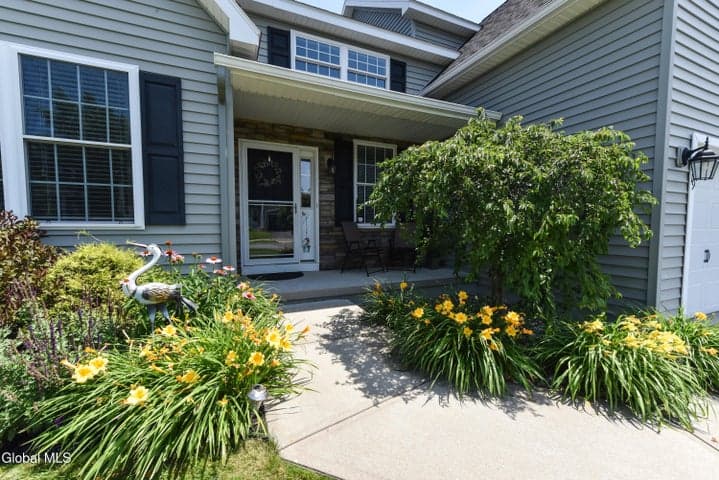 19 Ironwood Street, Ballston, NY, photo 2