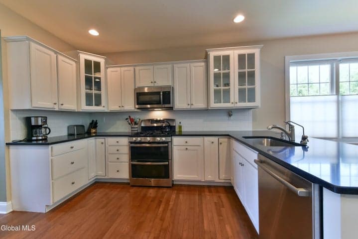 19 Ironwood Street, Ballston, NY, photo 5