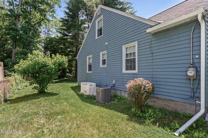 7 Pinewood Road, Guilderland, NY, photo 5