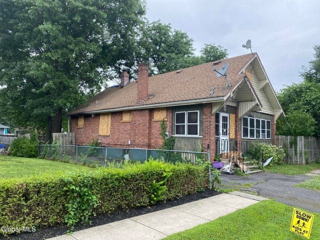 1517 Avenue A, Watervliet, NY, photo 2