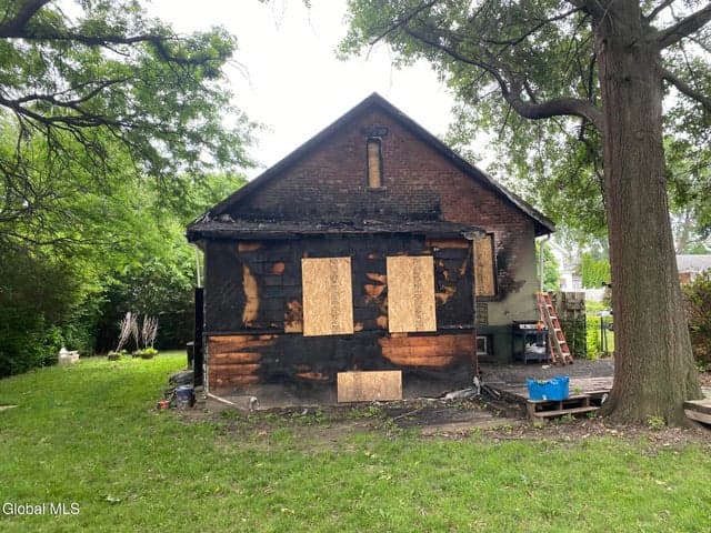 1517 Avenue A, Watervliet, NY, photo 4