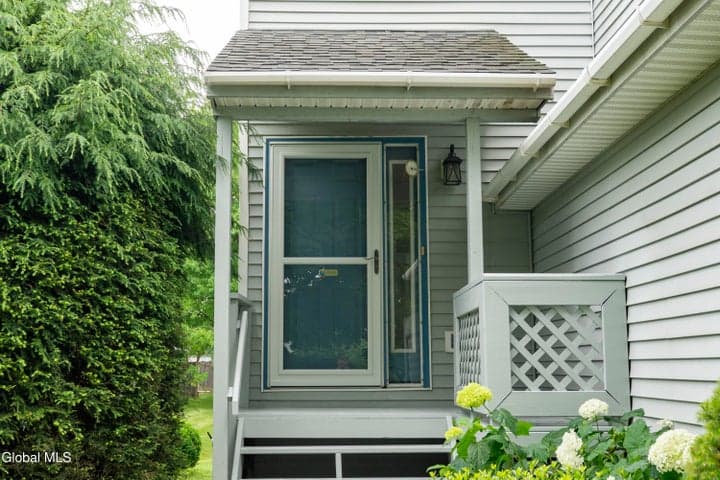 23 Tompion Lane, Saratoga Springs, NY, photo 2