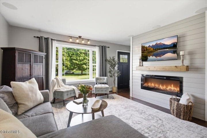 20 Hidden Hills Drive, Queensbury, NY, photo 3