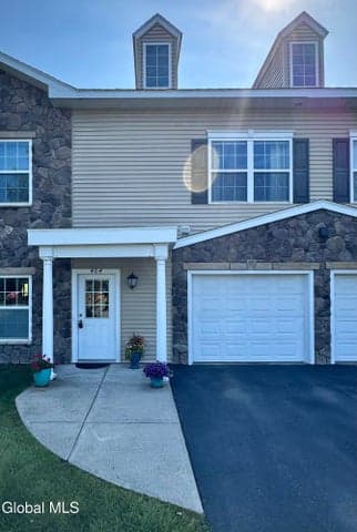 404 Worthington Terrace, North Greenbush, NY, photo 2
