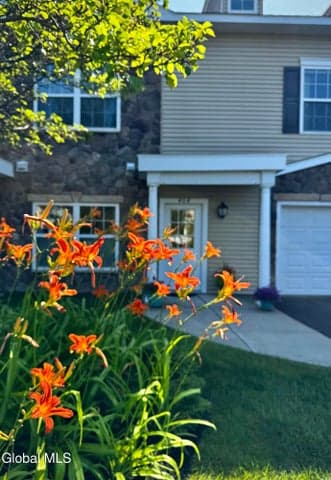 404 Worthington Terrace, North Greenbush, NY, photo 3