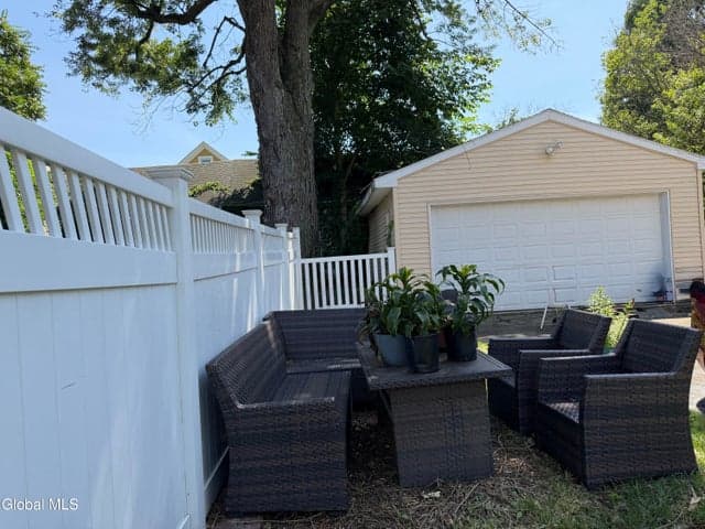 18 Summit Avenue, Troy, NY, photo 4