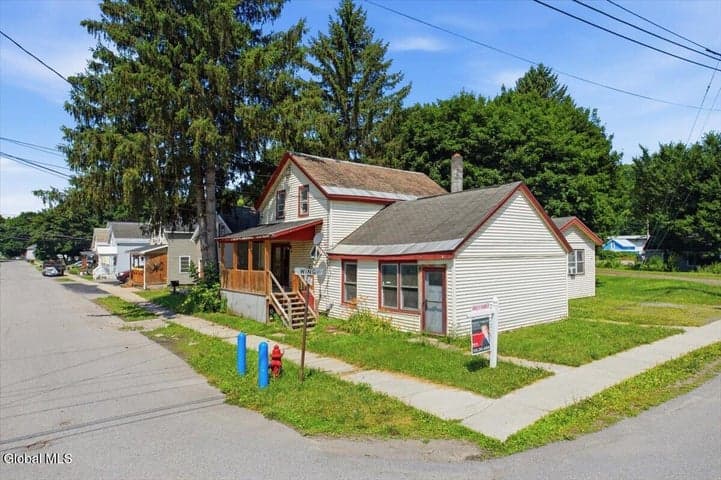 27-29 Taylor Street, Fort Edward, NY, photo 3
