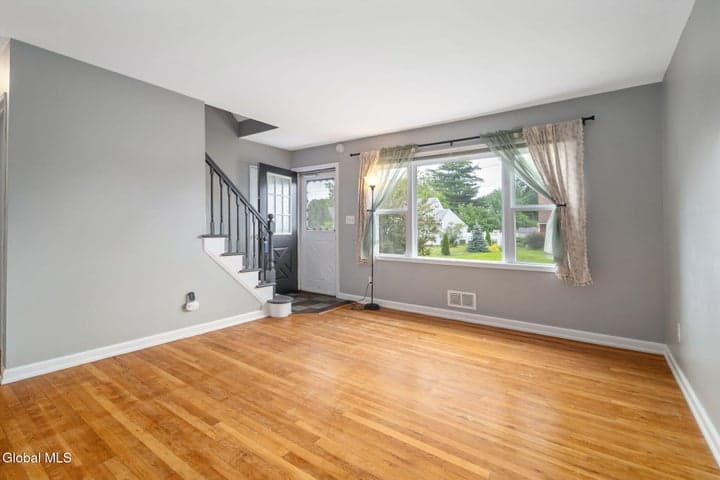 7 Colt Road, Colonie, NY, photo 5