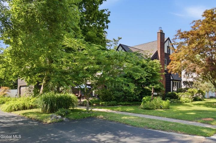 212 Lenox Avenue, Albany, NY