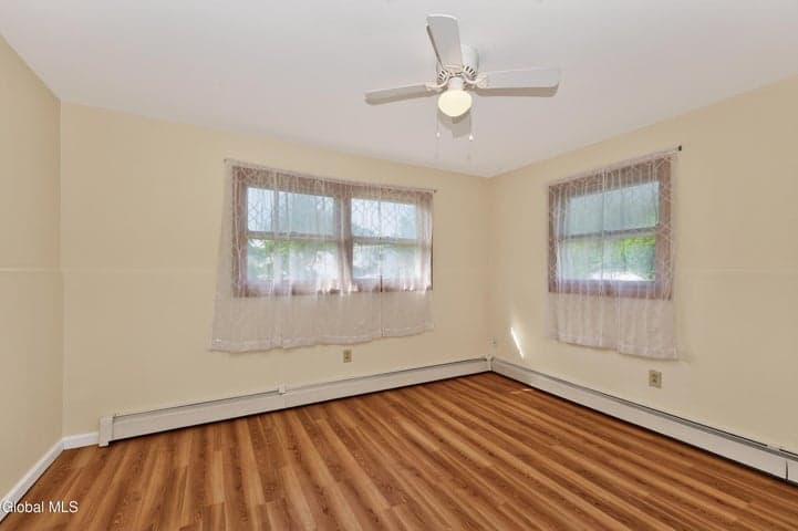 6 Theresa Ann Court, Colonie, NY, photo 3