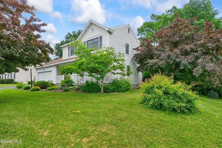 72 Holly Mill Road, Bethlehem, NY, photo 2