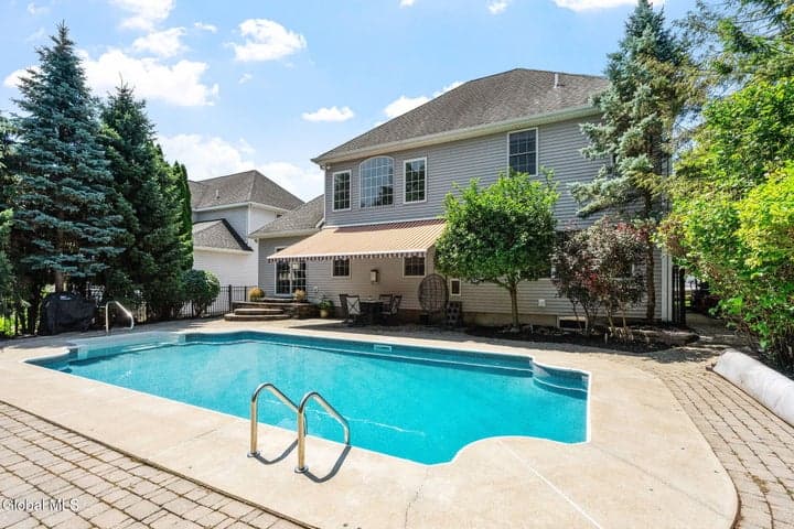 10 Yardley Court, Loudonville, NY, photo 3
