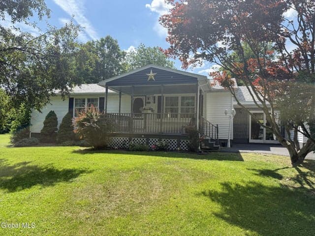 695 Dean Road, Hudson Falls, NY, photo 3