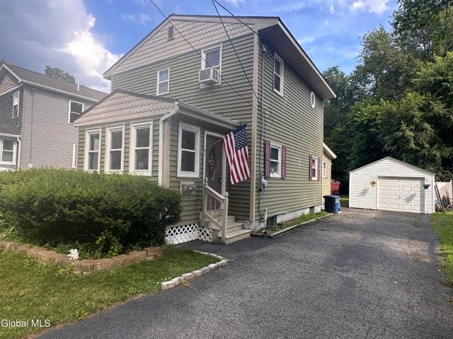 56 Broderick Street, Colonie, NY, photo 2