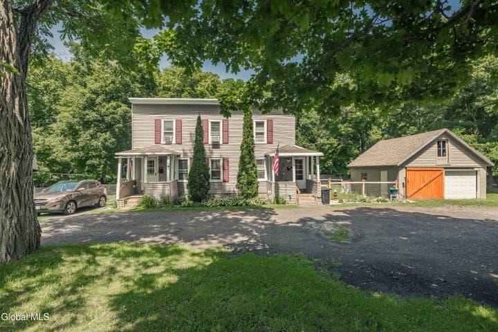22-24 Hewitt Street, Amsterdam, NY