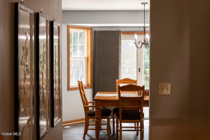 18 Whirlaway Boulevard, Wilton, NY, photo 4